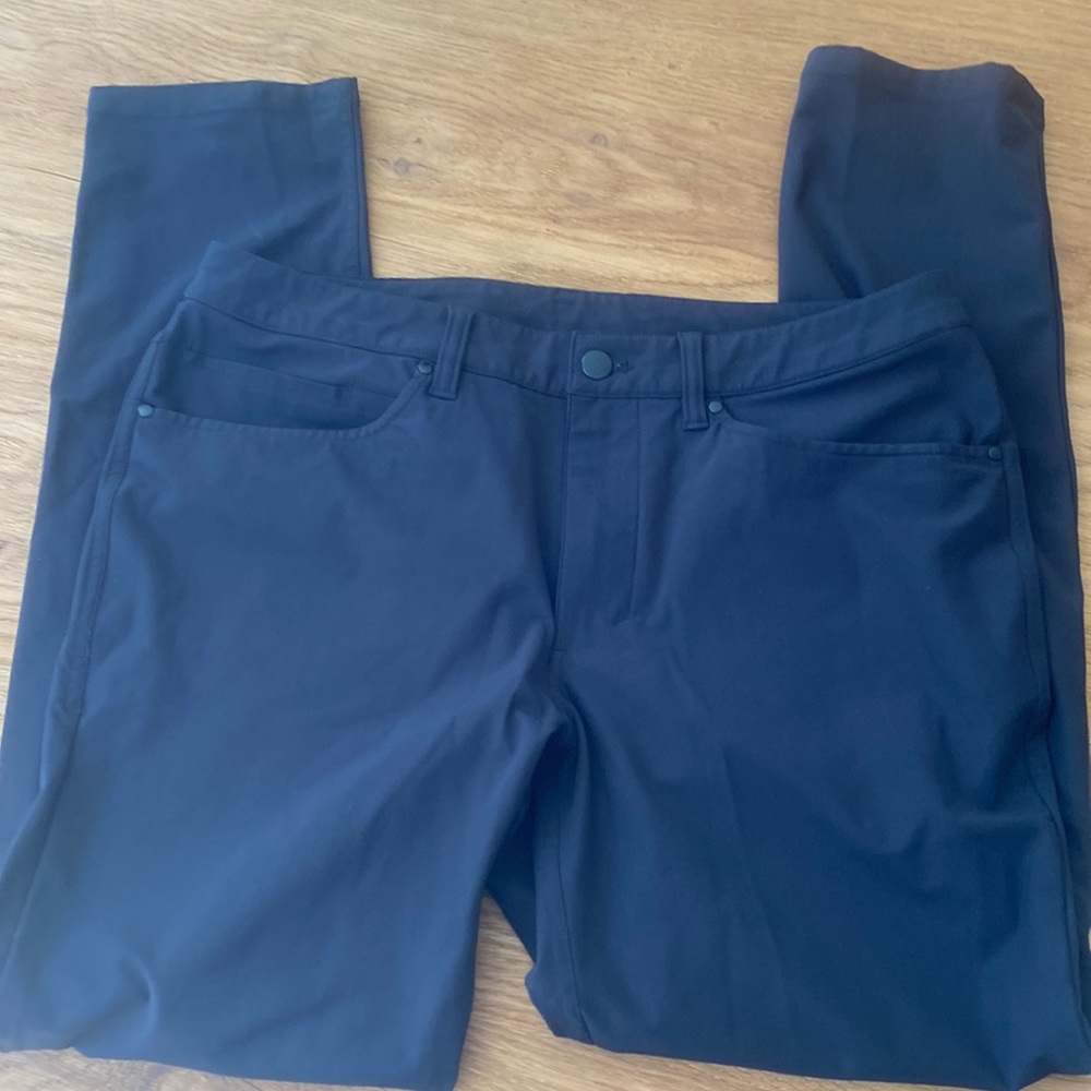 Lululemon Men’s ABC Slim-Fit 5 pocket pant 32” Warpstream Black